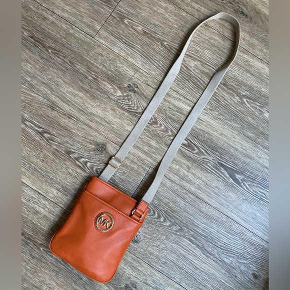 EUC Michael Kors Orange Pebbled Leather Crossbody Bag - Picture 15 of 15